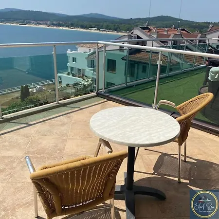 3 Bed Suite, Panoramic Sea Views 아파트